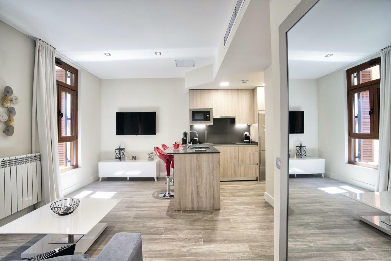 Apartamentos Cava Baja Madrid Exteriör bild