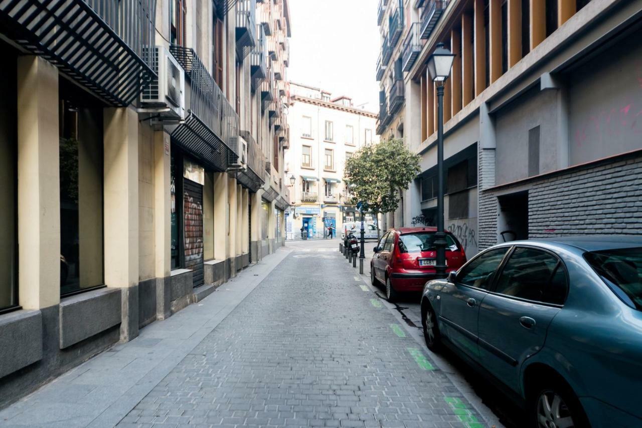 Apartamentos Cava Baja Madrid Exteriör bild