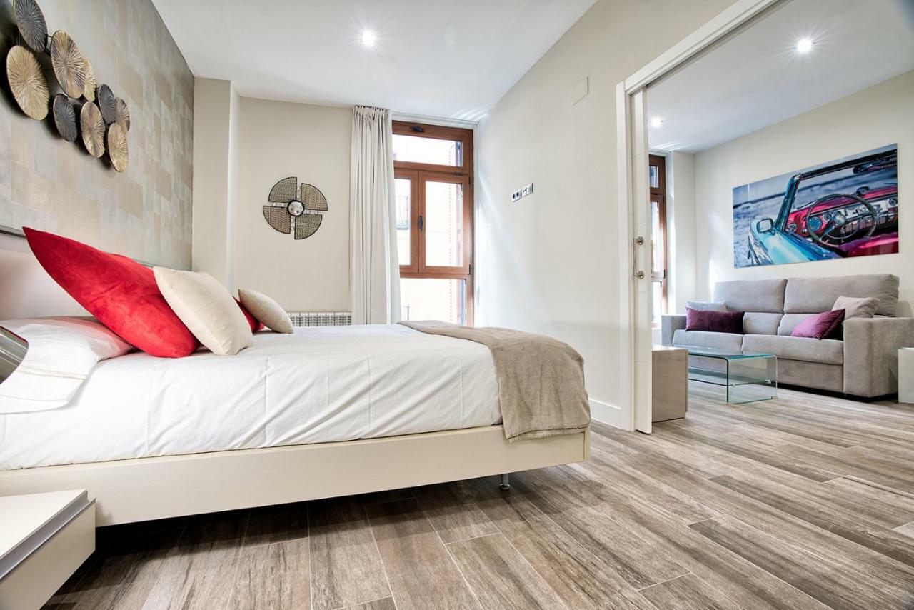 Apartamentos Cava Baja Madrid Exteriör bild