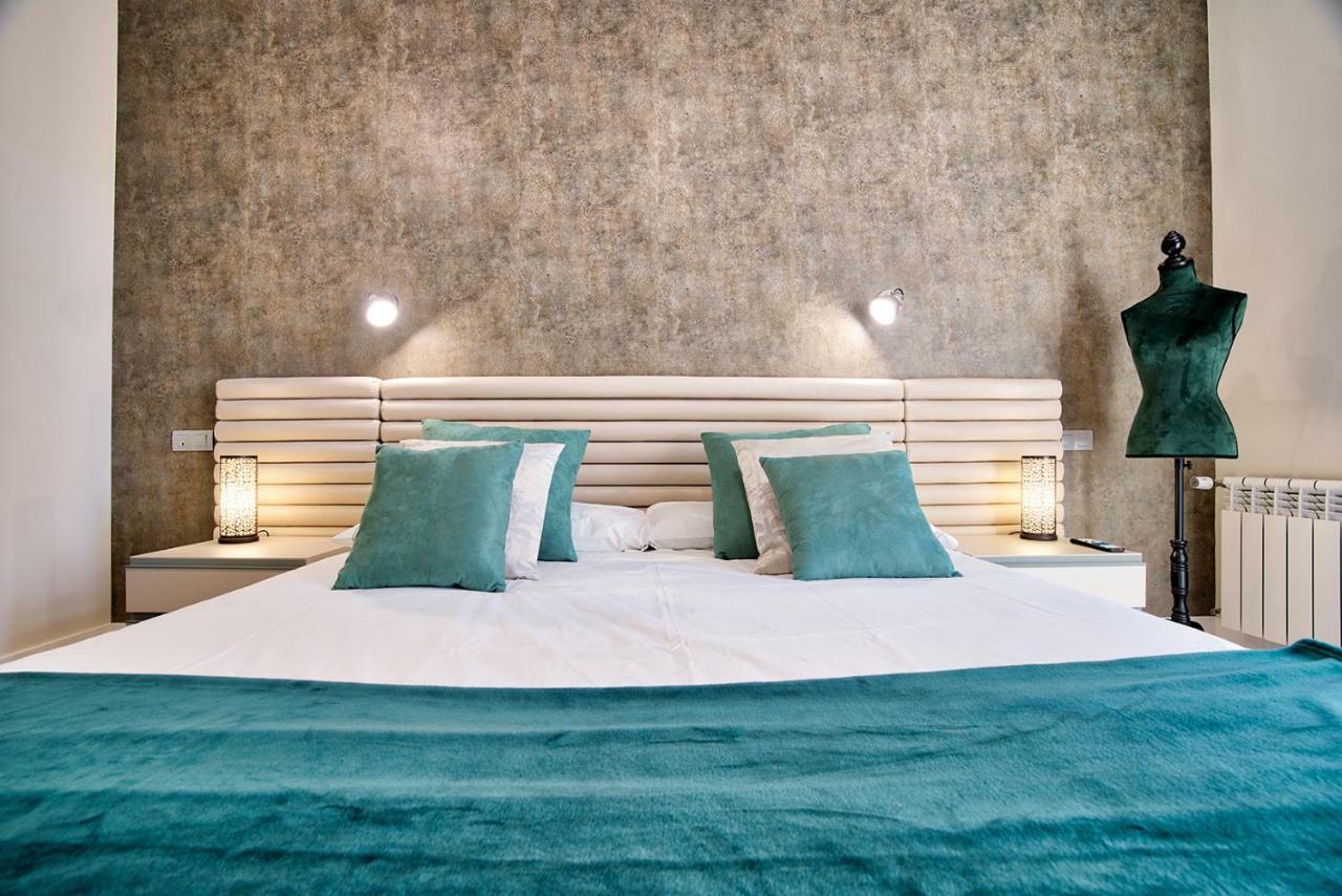 Apartamentos Cava Baja Madrid Exteriör bild