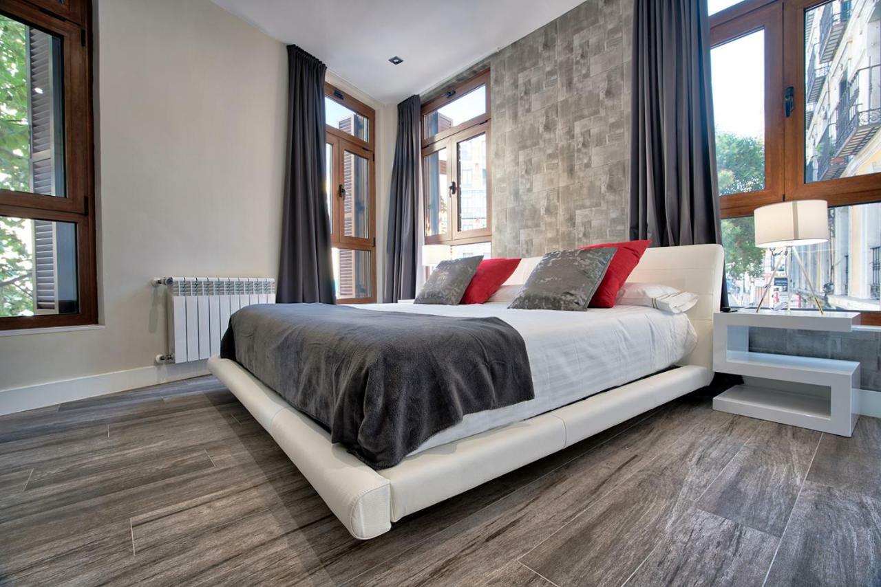 Apartamentos Cava Baja Madrid Exteriör bild